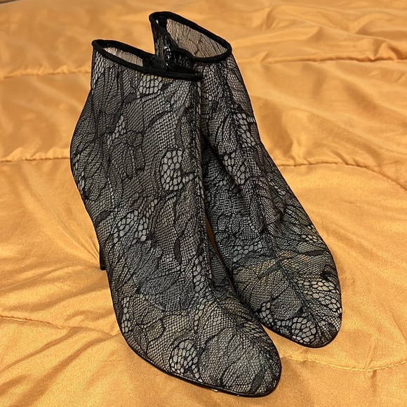 Jessica Simpson Black Lace STACIE Ankle Boot Booties Size 8.5 - Picture 7 of 8